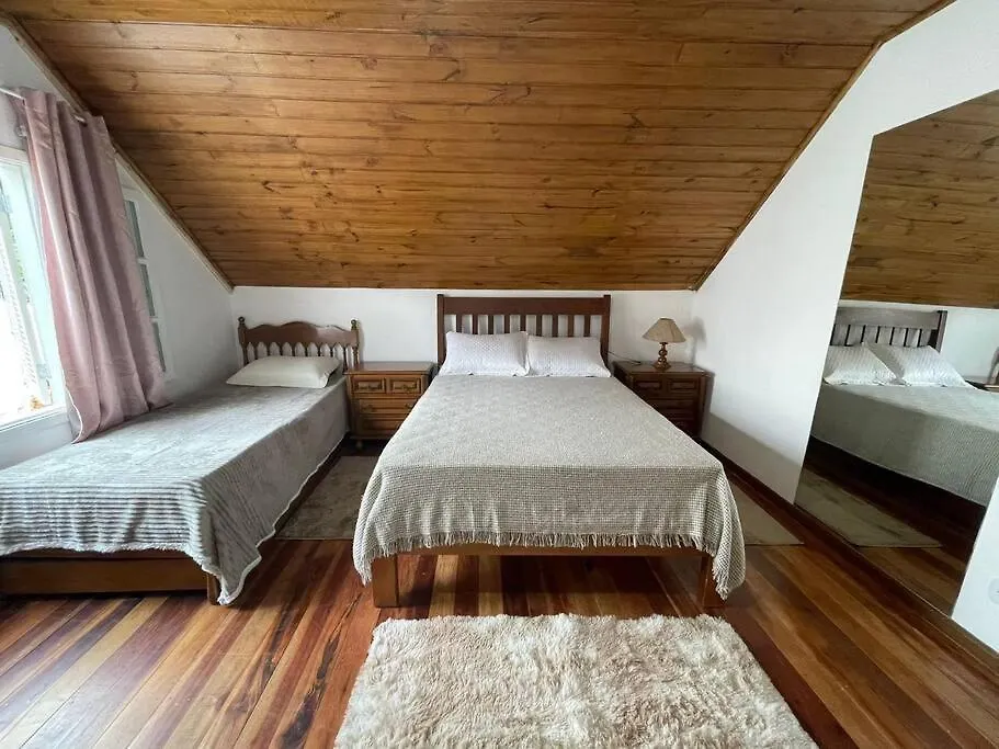 فيلا Casa Cerejeiras Campos do Jordão 0*,  البرازيل